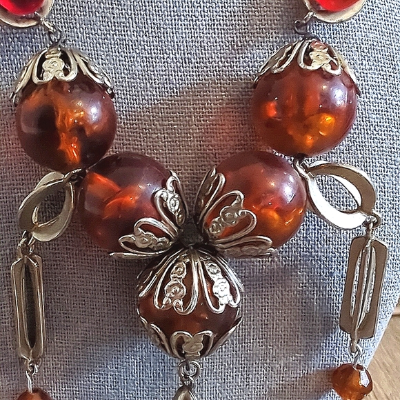 Vintage Orange Lucite Articulated Fish Necklace - Picture 3 of 7